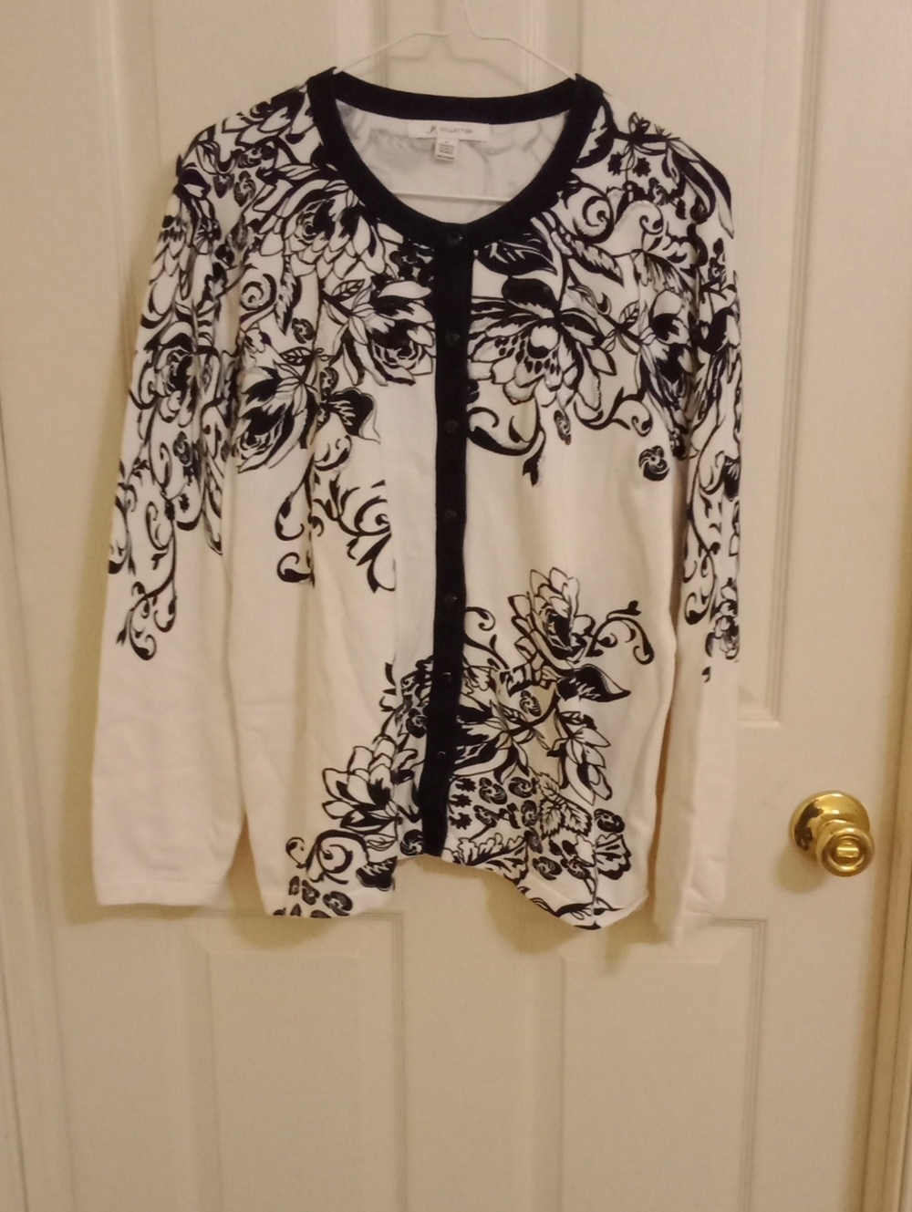 JM Collection Black and White Crewneck Cardigan